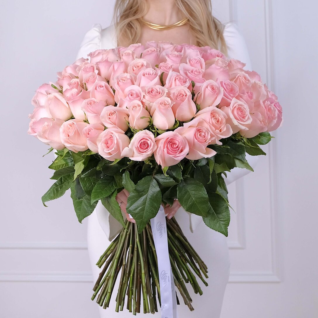 Дорогие букеты из 101 розы в Москве