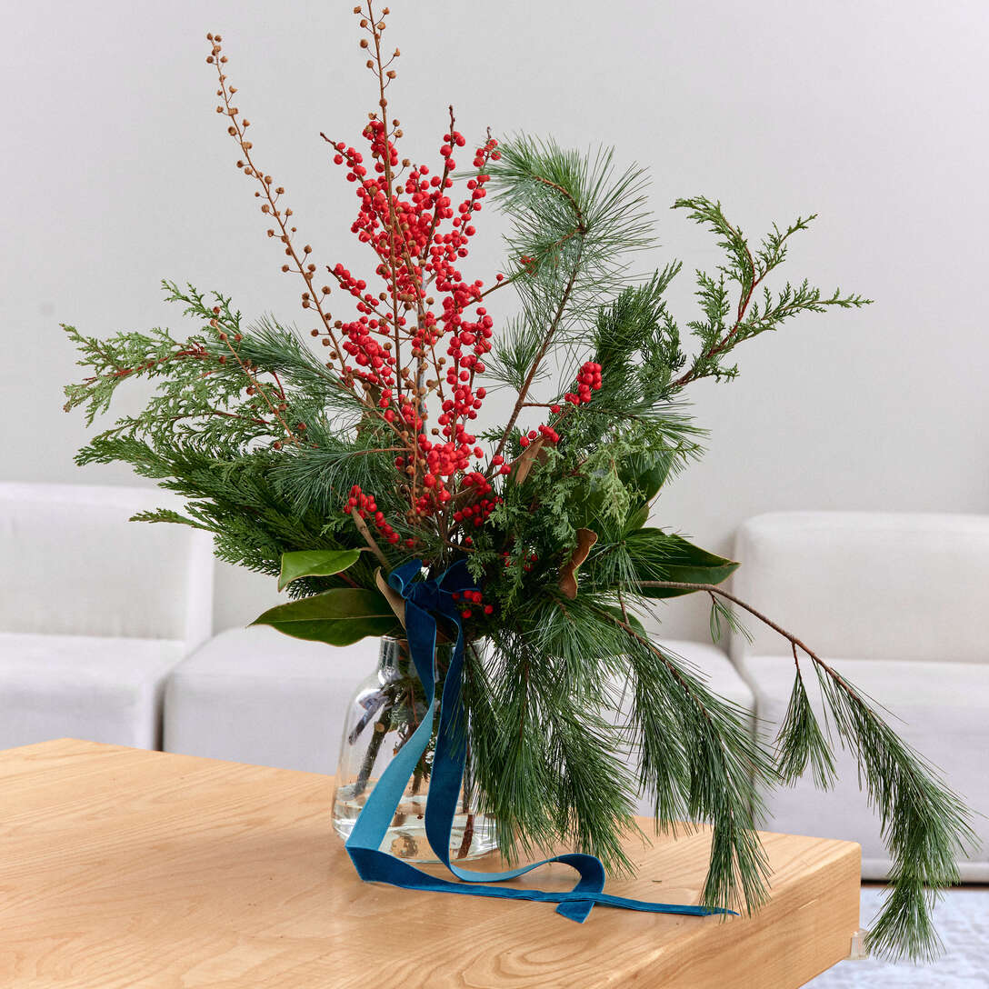 Новогодний букет в вазе