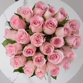 Букет из 25 роз "Pink Kenya" в вазе