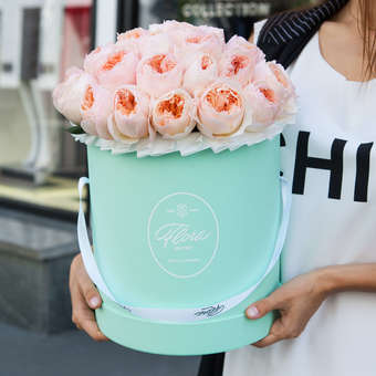 Шляпная коробка Grand "Розы Austin Juliet" GREEN