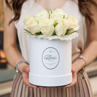 Шляпная коробка Demi "Розы Кения White" WHITE