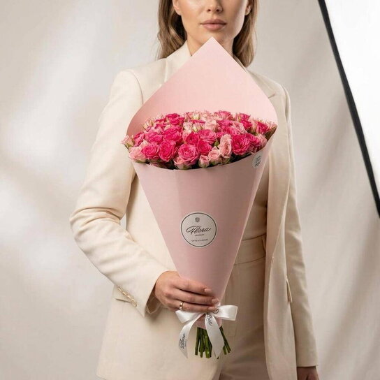 Букет из 35 кустовых роз микс PINK