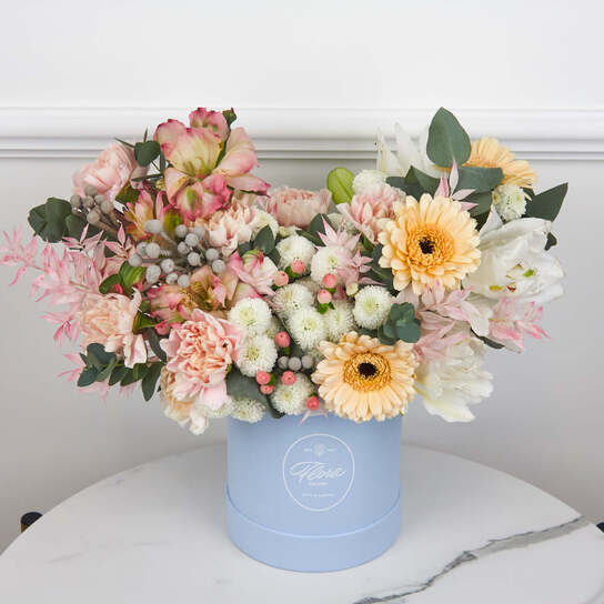 Букет "Mellow" в шляпной коробке Demi BLUE Фото 2