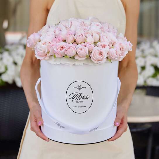 Шляпная коробка Grand "Розы Fairy Kiss" WHITE