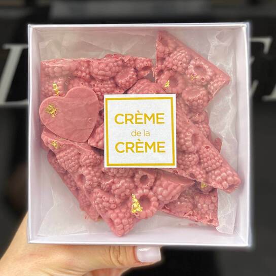 Розовый шоколад с ягодным вкусом с рисовыми шариками и малиной "Crème de la Crème" Фото 2