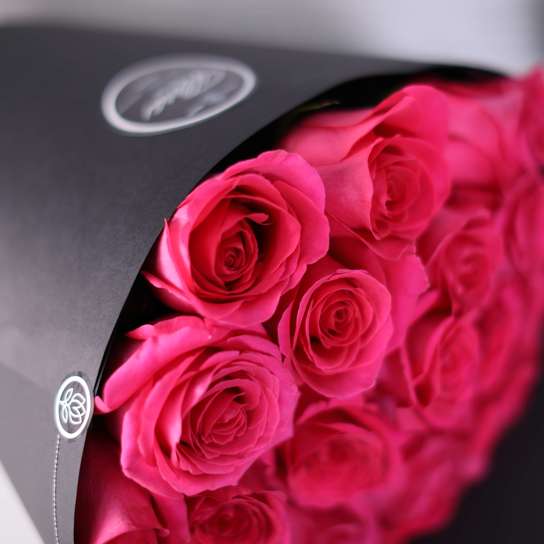 Букет из 25 роз "Pink Floyd" BLVCK