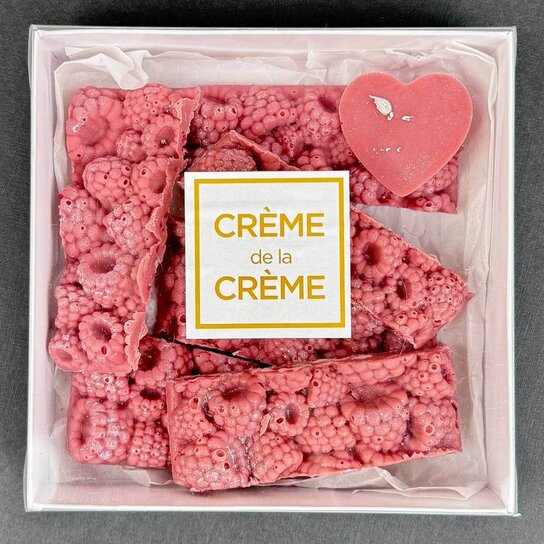 Розовый шоколад с ягодным вкусом с рисовыми шариками и малиной "Crème de la Crème"