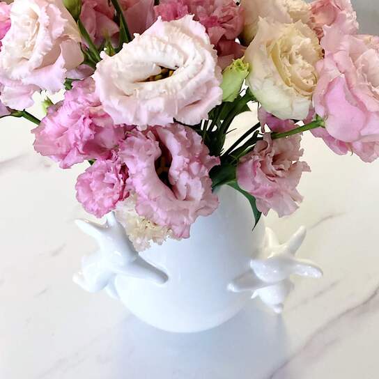 Ваза-кролик с лизиантусом Фото 2