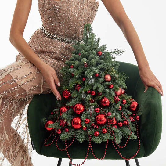 Новогодняя ель из нобилиса "Новый красный"