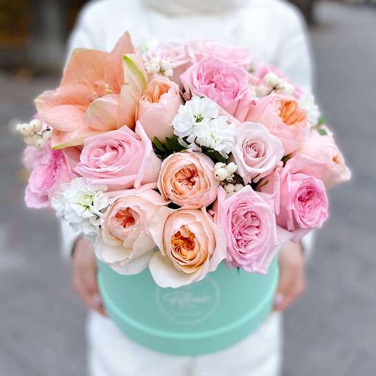 Букет "Peach Cream" шляпной коробке Grand Mini GREEN