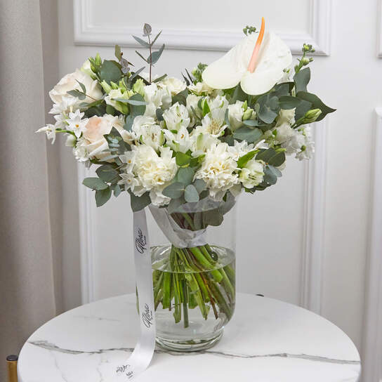 Букет  "Lacres" в вазе Афина