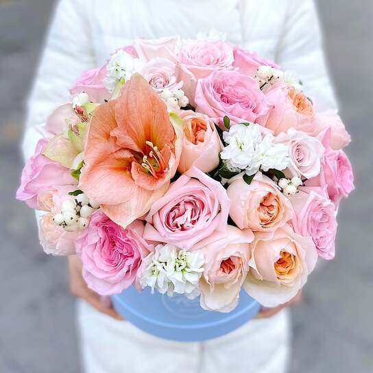 Букет "Peach Cream" шляпной коробке Grand Mini BLUE