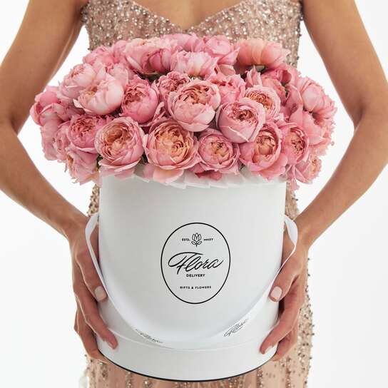 Шляпная коробка Grand "Розы кустовые персиковые Juliet" WHITE