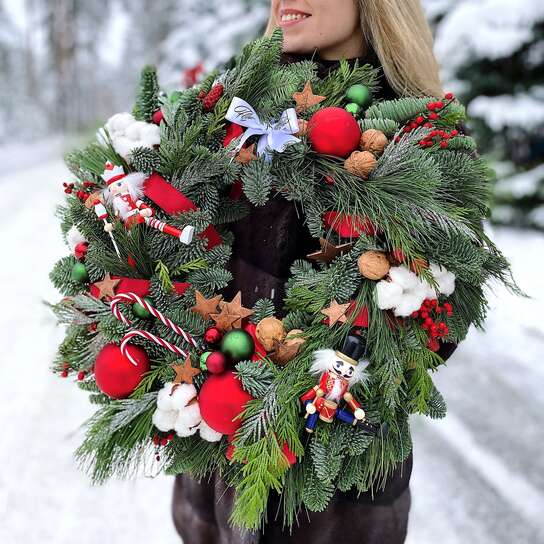 Венок новогодний "Щелкунчик"