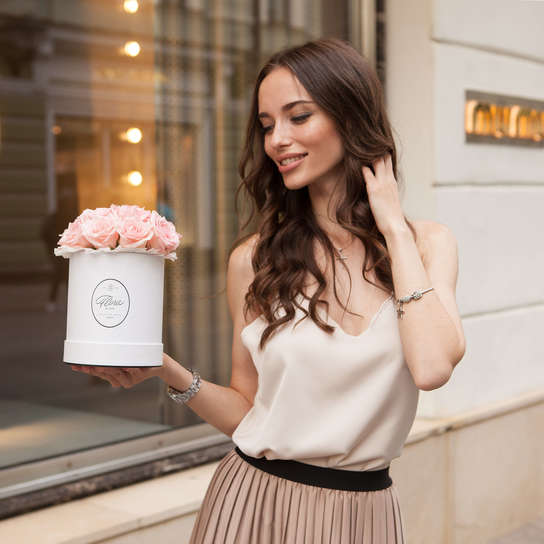 Шляпная коробка Demi "Розы Кения Pink" WHITE