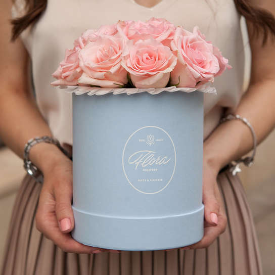 Шляпная коробка Demi "Розы Кения Pink" BLUE