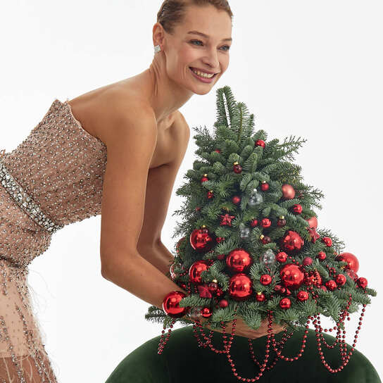 Новогодняя ель из нобилиса "Новый красный"