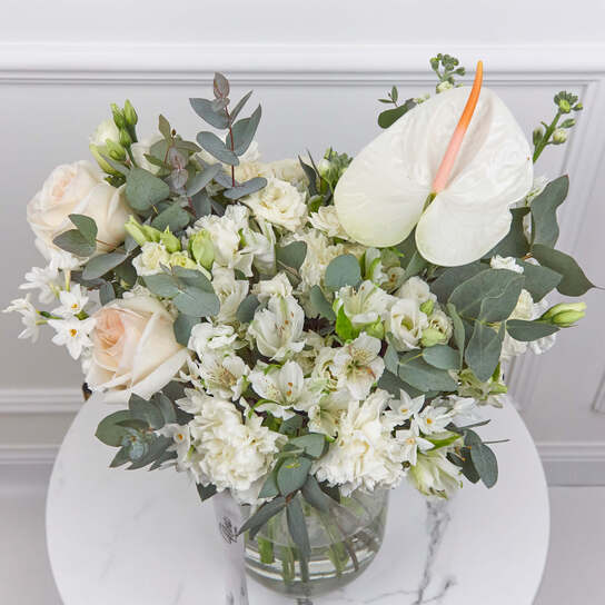 Букет  "Lacres" в вазе Афина