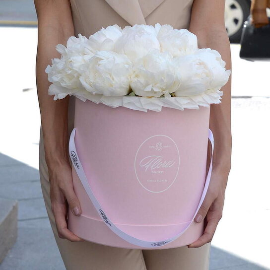 Шляпная коробка Grand "Пионы Madame Claude Tain" PINK