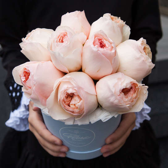 Шляпная коробка Demi "Розы Austin Juliet" BLUE