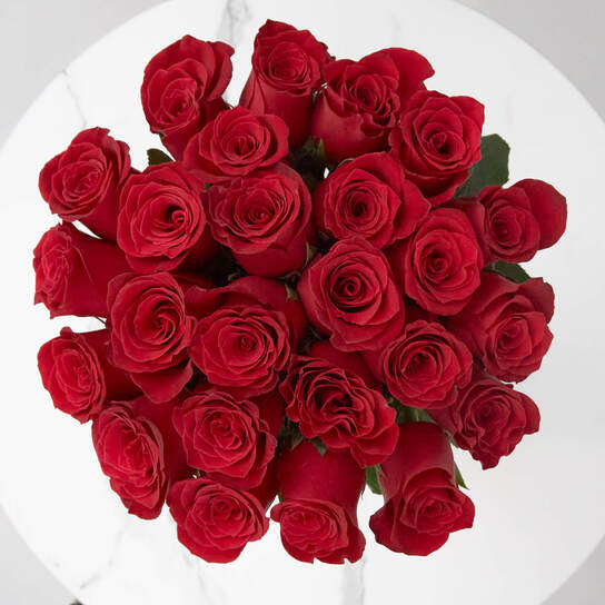 Букет из 25 роз "Red Kenya" в вазе