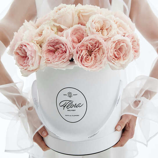 Шляпная коробка Grand "Розы японские Tsumugi" WHITE