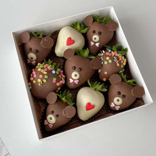 Набор клубники "Шоколадные Мишки" 9 шт