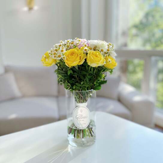 Букет "Bounty Way" в вазе Фото 2