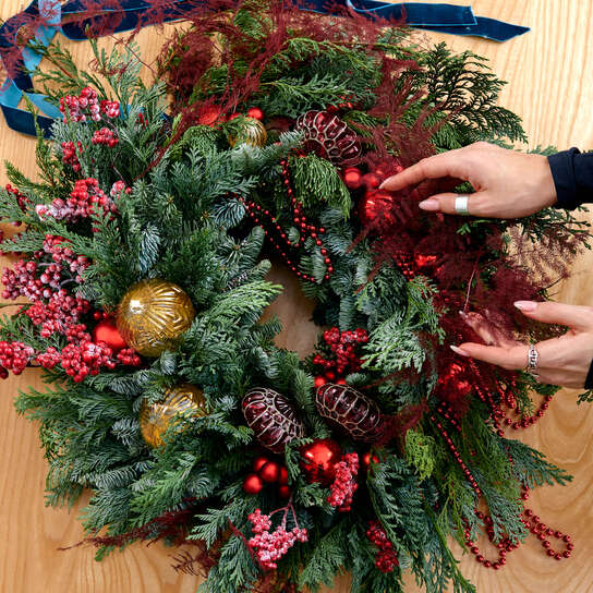 Венок новогодний "Рубин"