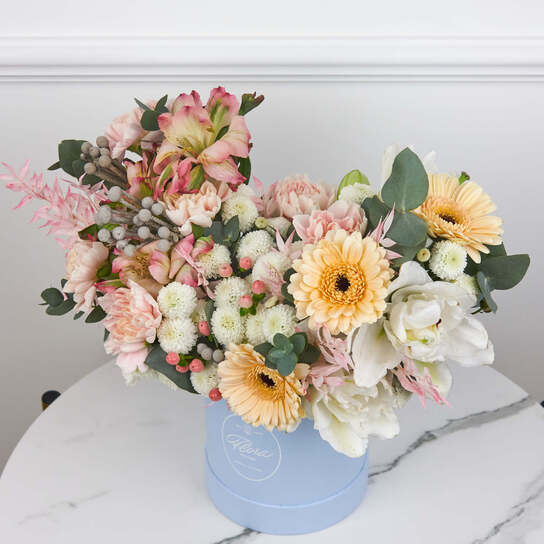 Букет "Mellow" в шляпной коробке Demi BLUE Фото 3