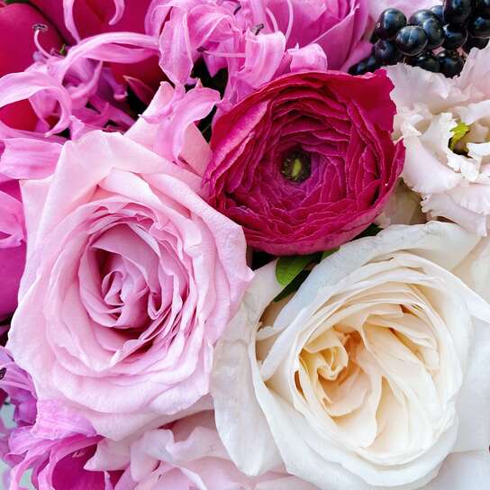 Букет "Amore Amore" в шляпной коробке Petit PINK