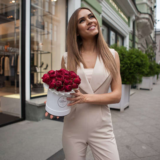 Шляпная коробка Demi "Розы Red Lace" WHITE