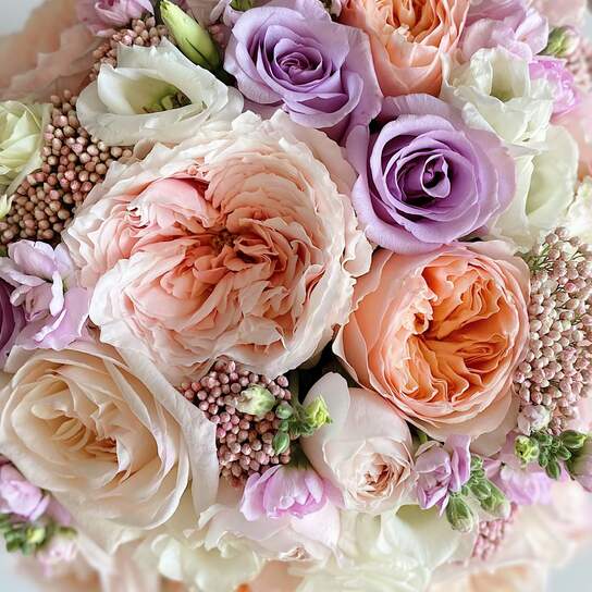 Букет "Zephyr Summer" в корзинке