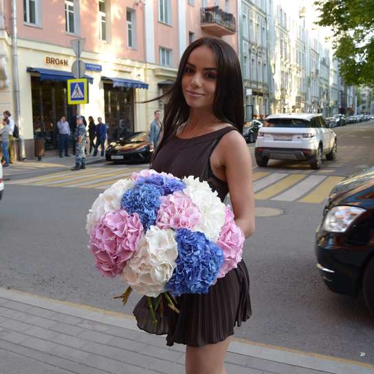 Букет из гортензий "Белая, Розовая, Синяя" (11 шт.) Фото 3