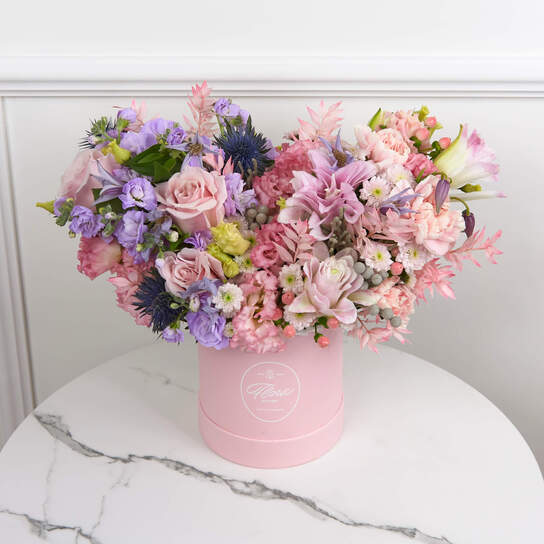 Букет "Romance" в шляпной коробке Demi PINK