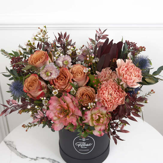 Букет "Virginie" в шляпной коробке Demi BLVCK Фото 2