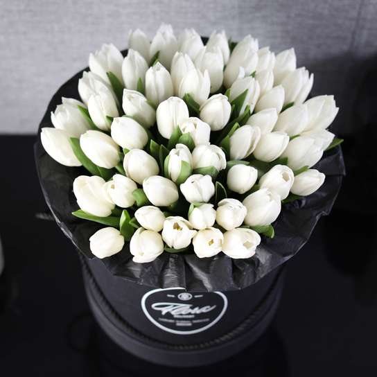 Шляпная коробка Grand "Тюльпаны White" BLVCK