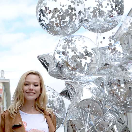 Набор прозрачных шаров с конфетти и серебряных звездочек (13 шт)