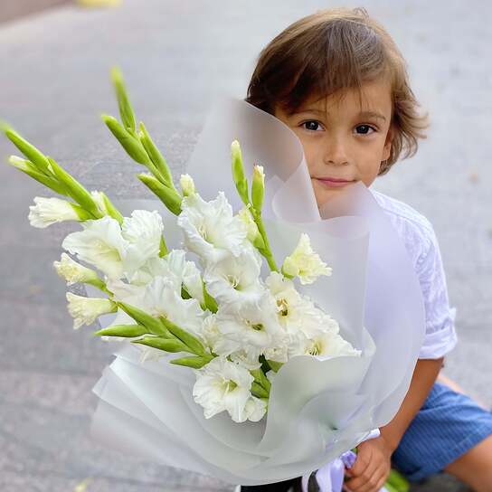 Букет из белых гладиолусов  (5шт.)