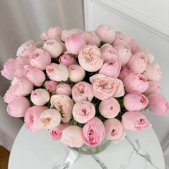 Букет из 25 кустовых роз Mansfield Park в вазе Фото 2