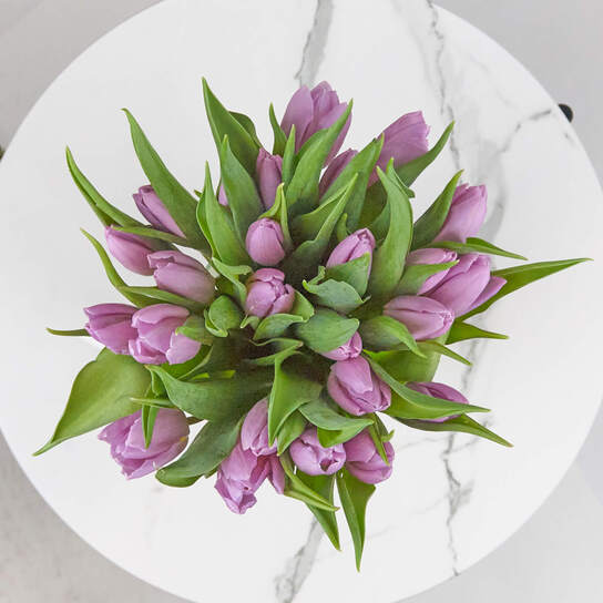 Букет из 25 тюльпанов "Purple" в вазе