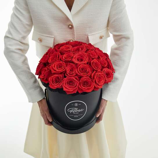 Шляпная коробка Grand "Розы Nina" BLVCK