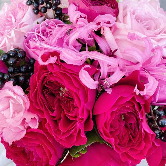 Букет "Amore Amore" в шляпной коробке Petit PINK