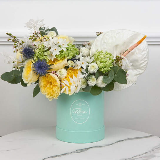 Букет "Freshness" в шляпной коробке Demi GREEN