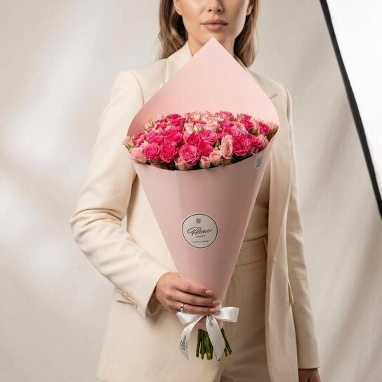 Букет из 35 кустовых роз микс PINK