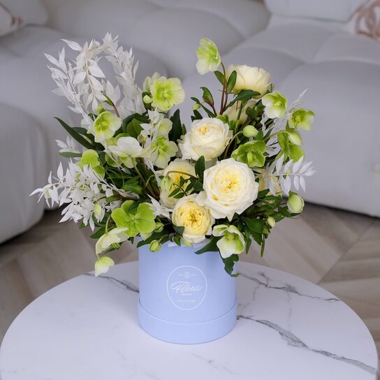 Букет "Sheil" в шляпной коробке Demi BLUE Фото 2