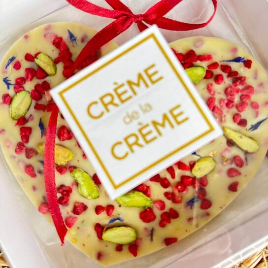 Сердце из белого шоколада с малиной, фисташкой и васильком "Crème de la Crème" 80 гр Фото 2
